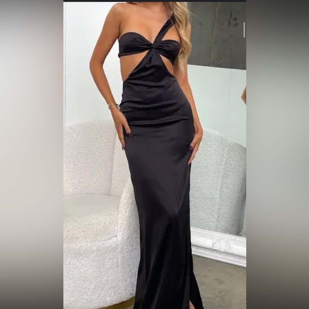 Long black dress worn one time